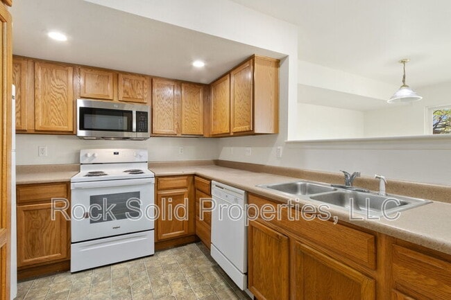 Foto del edificio - 220 Patton Ave