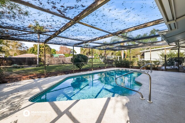 Building Photo - 4977 Brookmeade Dr
