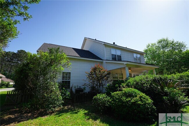 Foto del edificio - 248 Silver Brook Cir