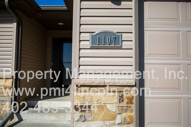Building Photo - Newer Ranch Style House, 4 bedroom, 3 bath.