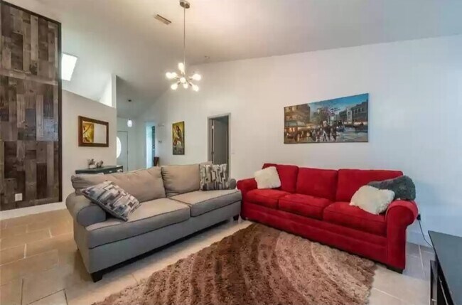 Foto del edificio - 12020 Fruitwood Dr