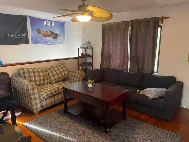 Foto del edificio - 2208 Escambia Dr