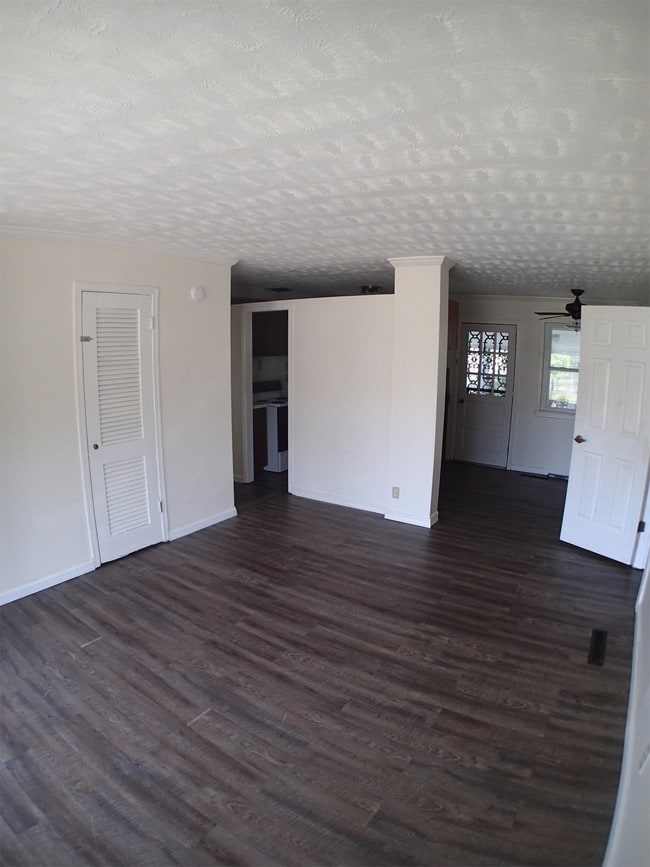 Building Photo - 5105 Kilmer Blvd