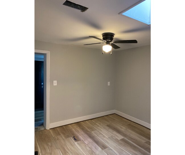 Foto del edificio - 1255 Sargeant St