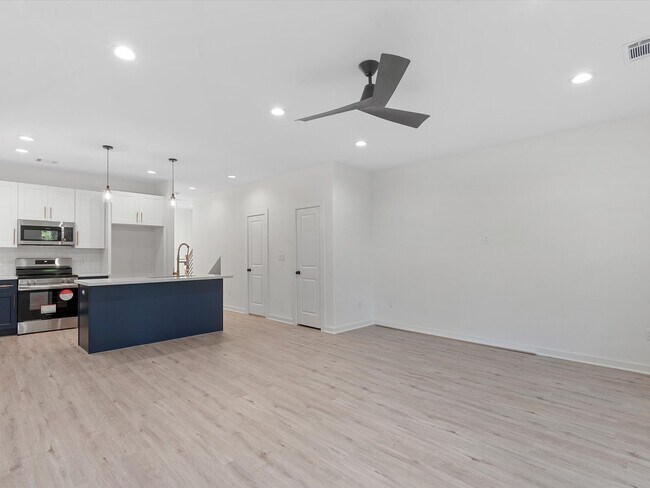 Foto del edificio - 5702 Elysian St