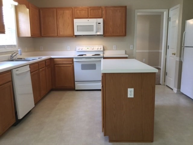 Building Photo - 6514 Highland Oak Dr