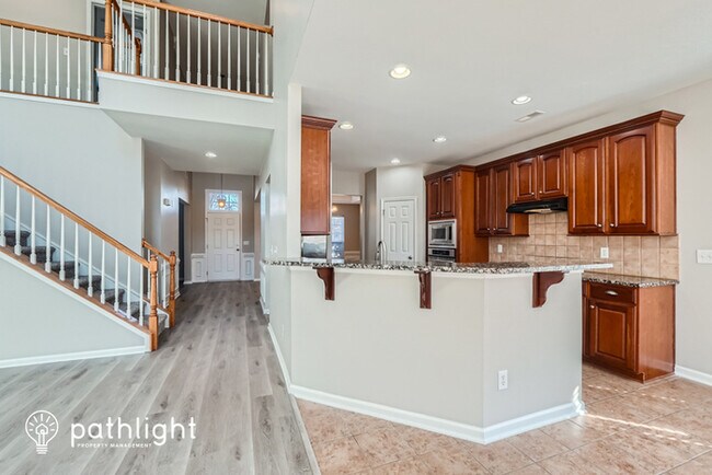 Building Photo - 10516 Tintinhull Dr, Fort Mill, SC, 29707