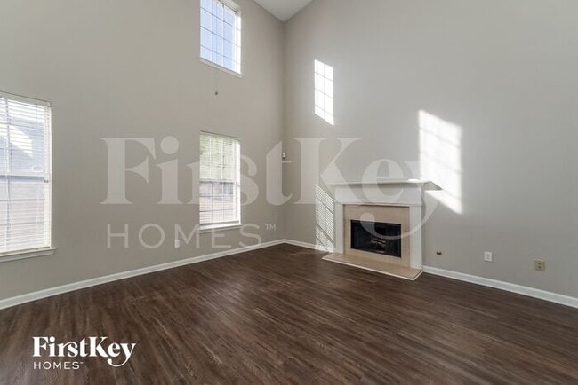 Building Photo - 7466 Hilltop Way