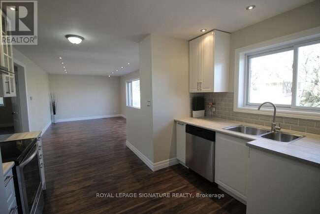 Photo du bâtiment - 18 Independence Dr