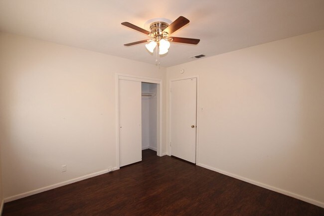 Foto del edificio - 4 bedroom 2 bath home near UT!