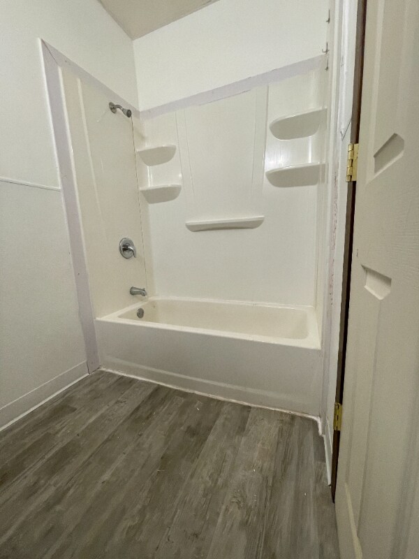 Foto del edificio - 416 Main Ave N