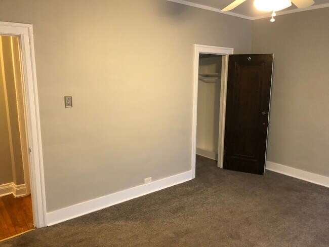 Foto del edificio - 841 E 49th St