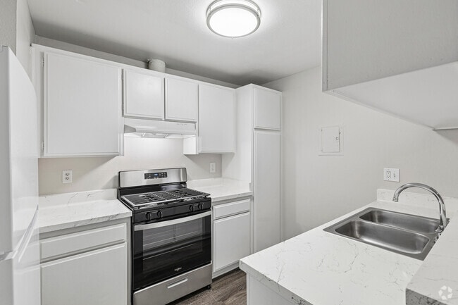 Building Photo - Tamarack Woods Apartment Homes