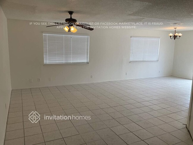 Building Photo - 901 Calico Hills Ct