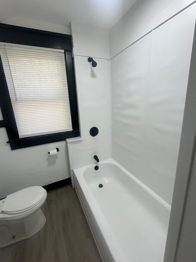 Foto del edificio - Gorgeous 3 bedroom fully renovated house!