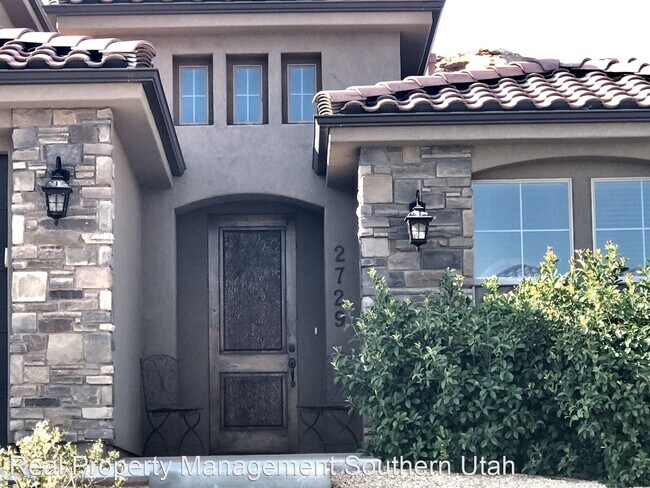Foto del edificio - 4 br, 3 bath House - 2729 E Rasmussen Dr
