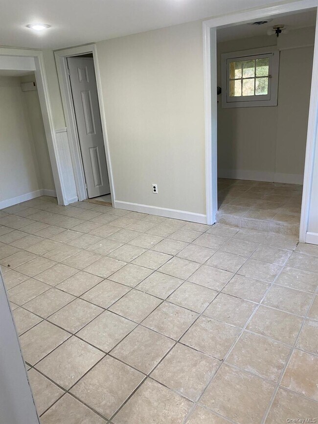 Foto del edificio - 459 Clove Rd