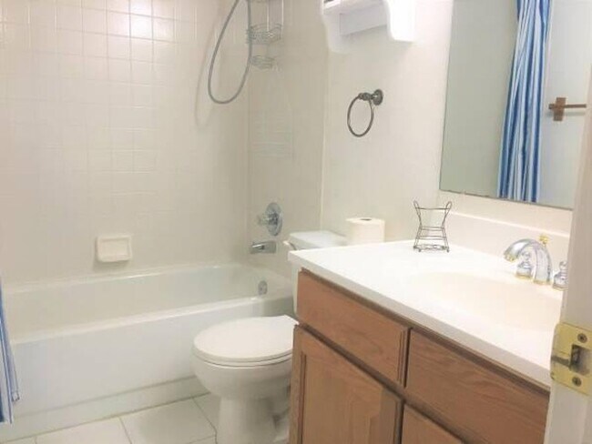 Foto del edificio - 1218 Hawkeye Ct