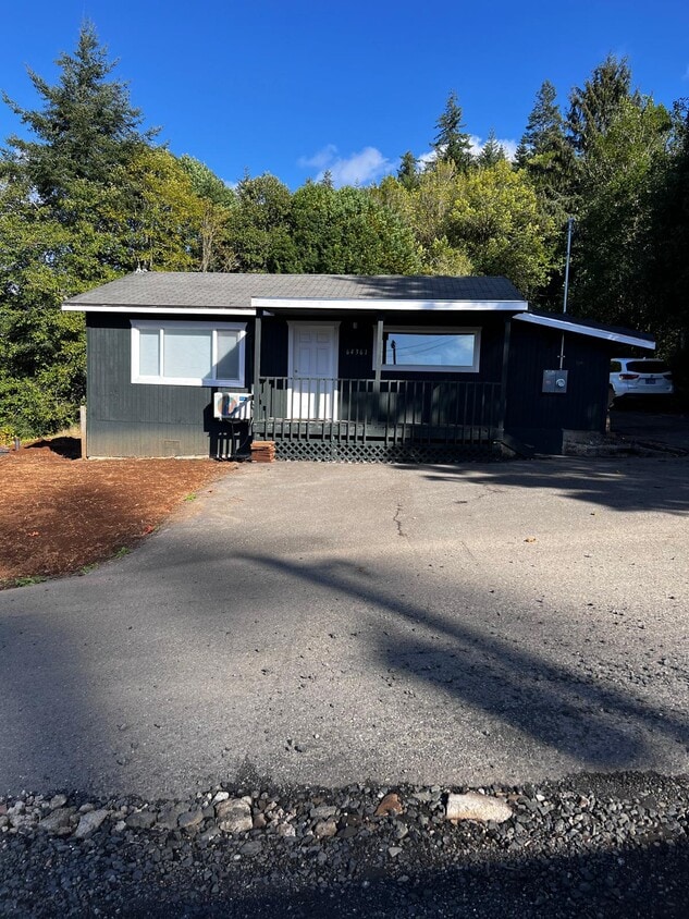 Primary Photo - 64361 Daggett Rd