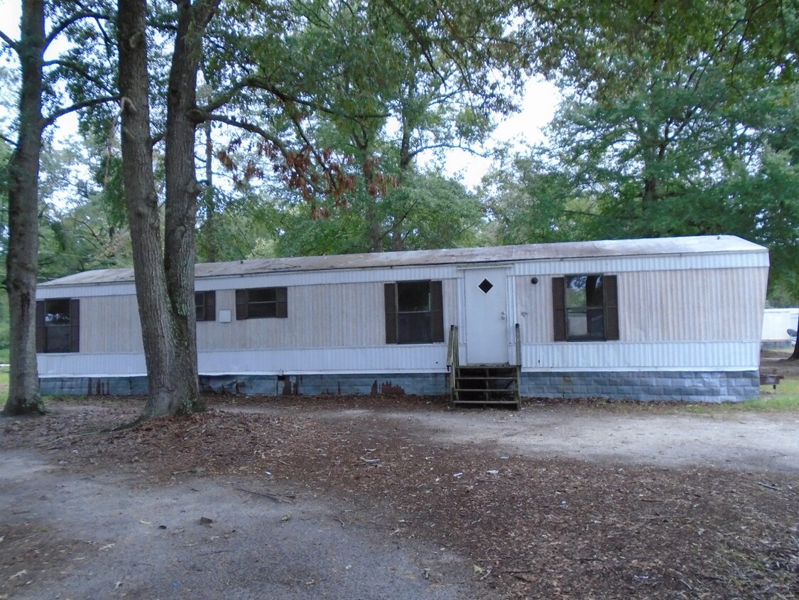 Primary Photo - Exotic County Home - 133 Battlefield Dr