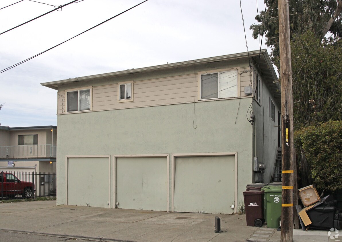 Building Photo - 3057 Curran Ave