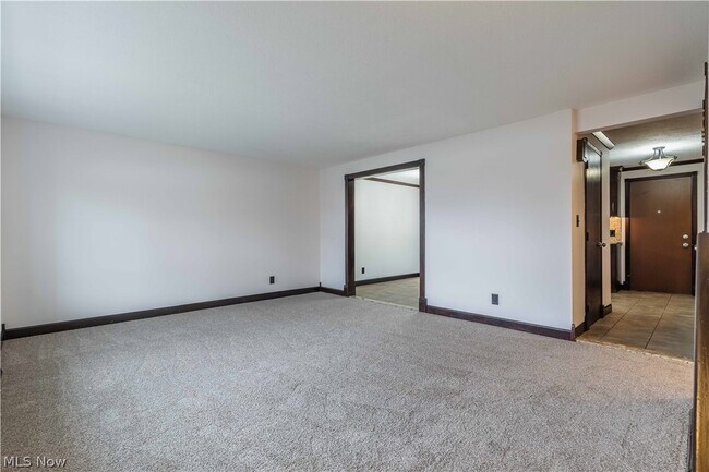 Foto del edificio - 4599 Cox Dr