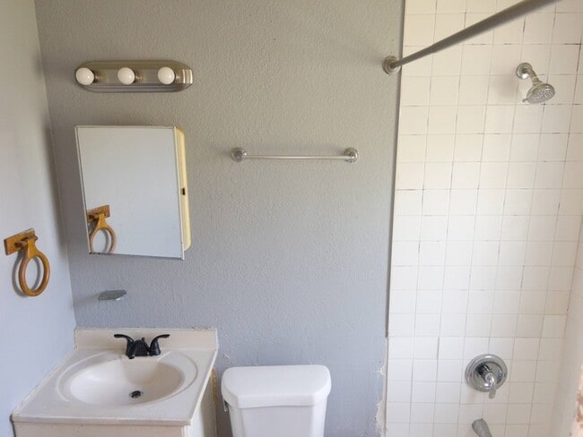 Foto del edificio - 901 W Anderson St