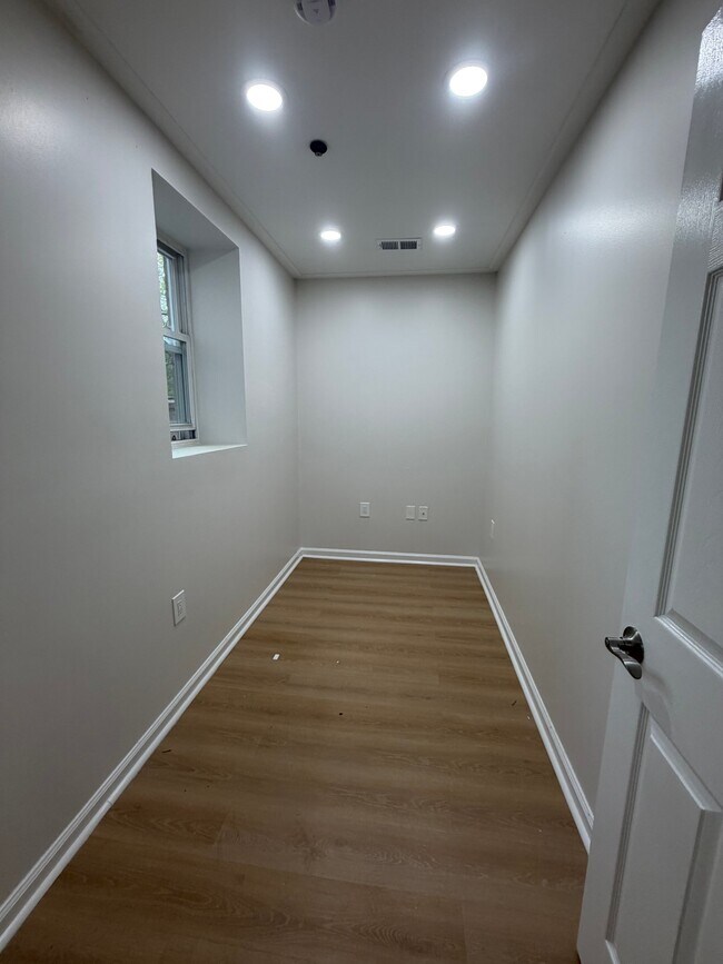Foto del edificio - 167 N Grove St