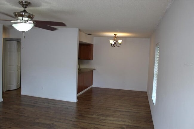 Building Photo - 6912 El Centro Ct