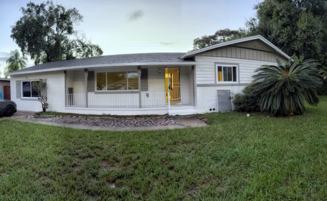 Building Photo - 562 Hartley Pl