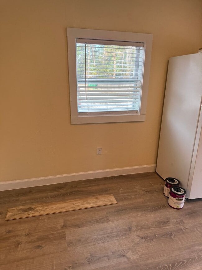 Foto del edificio - 330 Palm Ave