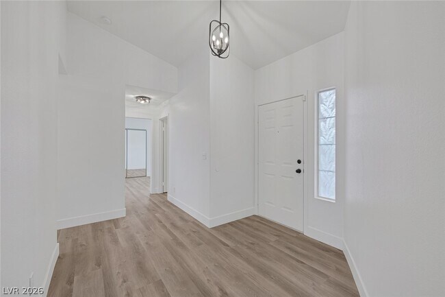 Foto del edificio - 8249 Peaceful Canyon Dr