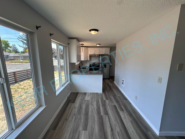 Foto del edificio - 7703 NE Fremont St
