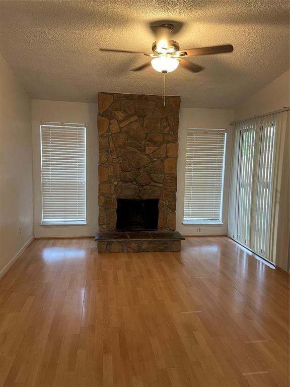 Foto del edificio - 17331 Red Oak Dr