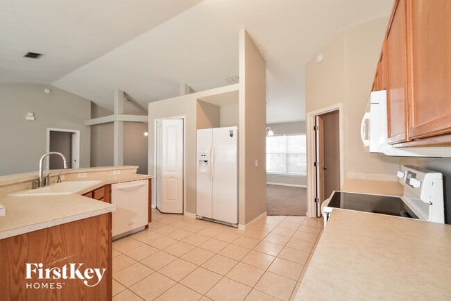 Building Photo - 11652 Pineloch Loop