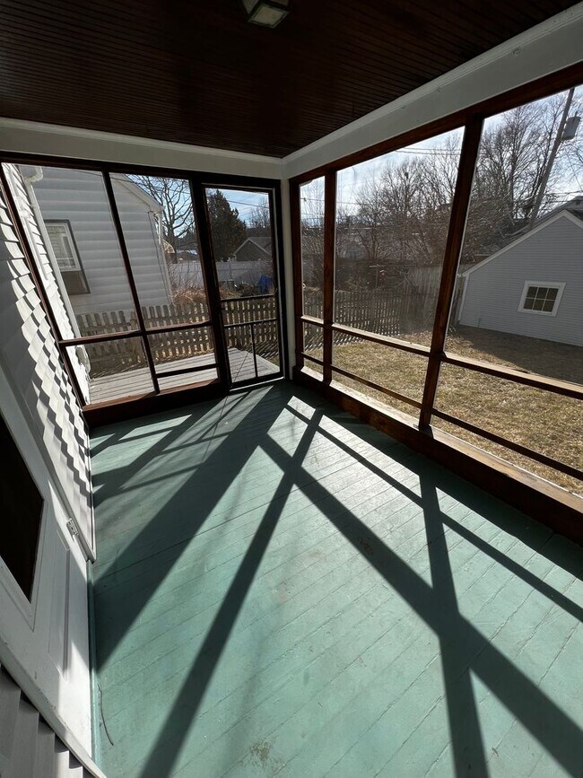 Foto del edificio - 2 bedroom home with bonus room in Davenport