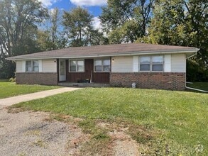 Building Photo - 413 N Murphy Rd