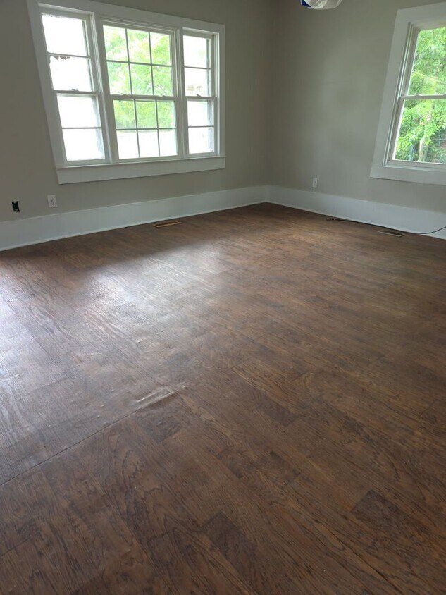 Foto principal - 3 Bedroom 1 bath home in Florence near Dow...