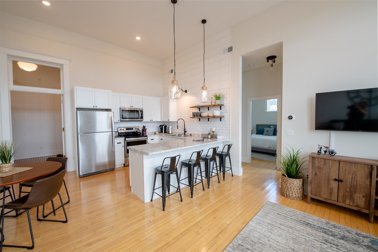 Foto principal - 801 N Lincoln Dr