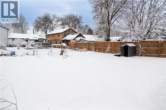 Building Photo - 106 South Street E