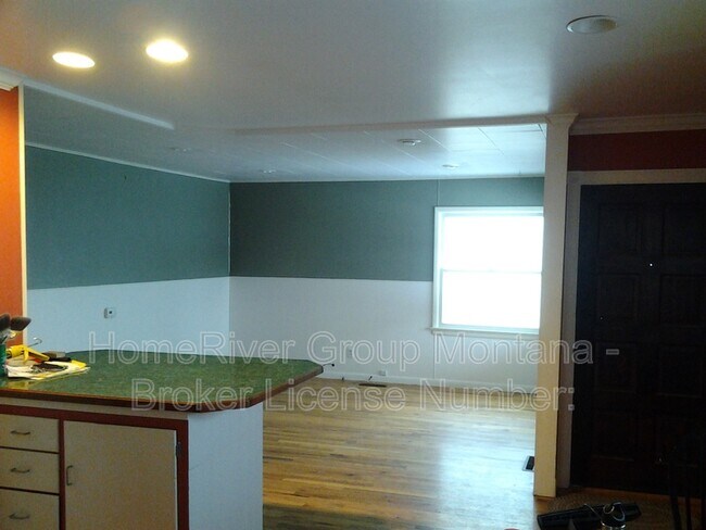 Building Photo - 2623 S Higgins Ave