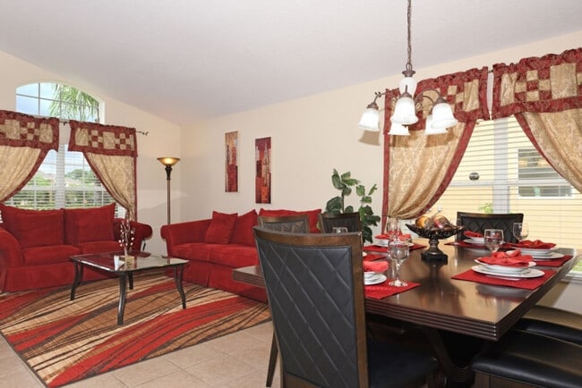 Foto del edificio - 2532 Dharma Cir