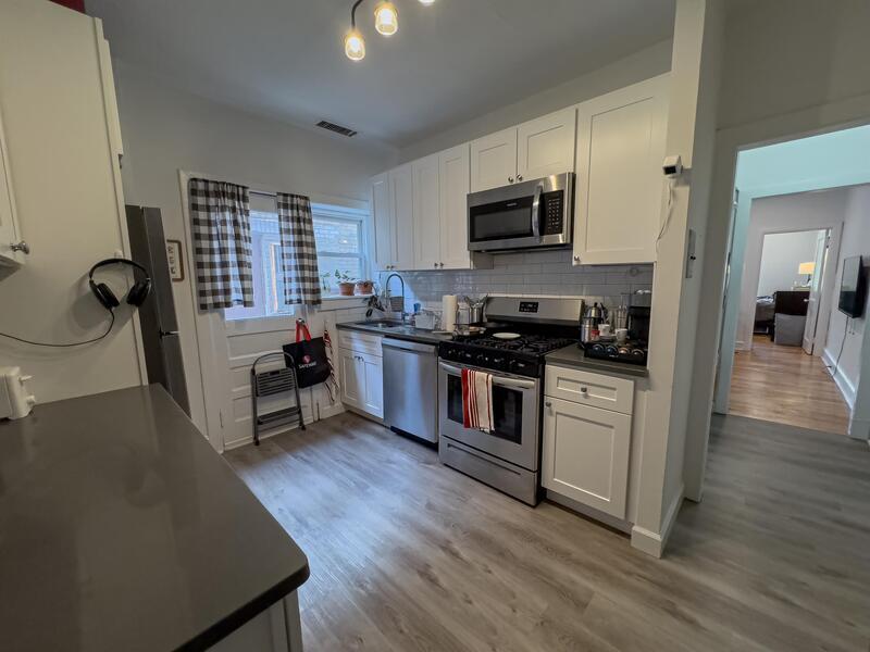 Primary Photo - 336 Lombard St