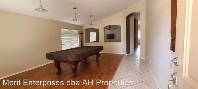 Foto del edificio - 3 br, 2 bath House - 472 W MARLIN PL