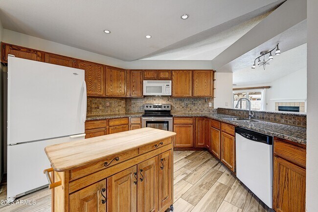 Foto del edificio - 4934 E Grandview St