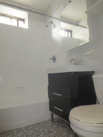 Foto del edificio - 70 W 109th St