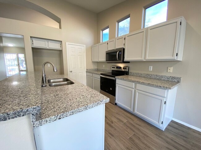 Building Photo - 4307 E San Remo Ave