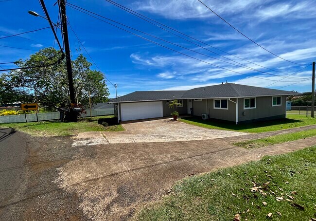 Building Photo - 4618 Puuwai Rd
