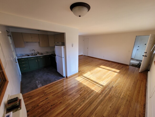 Building Photo - 5834 Balsam Rd