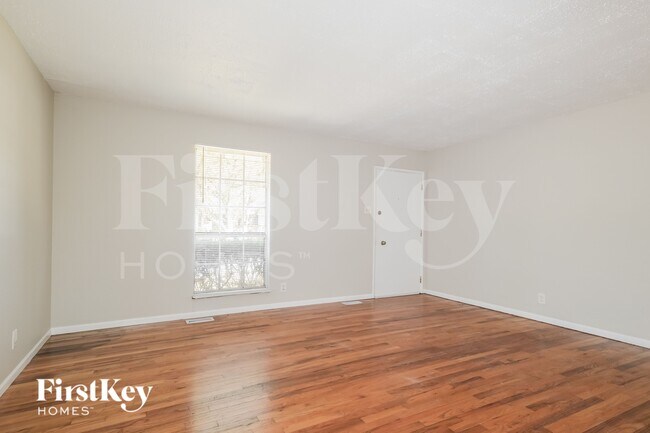 Foto del edificio - 2288 Kingsford Dr